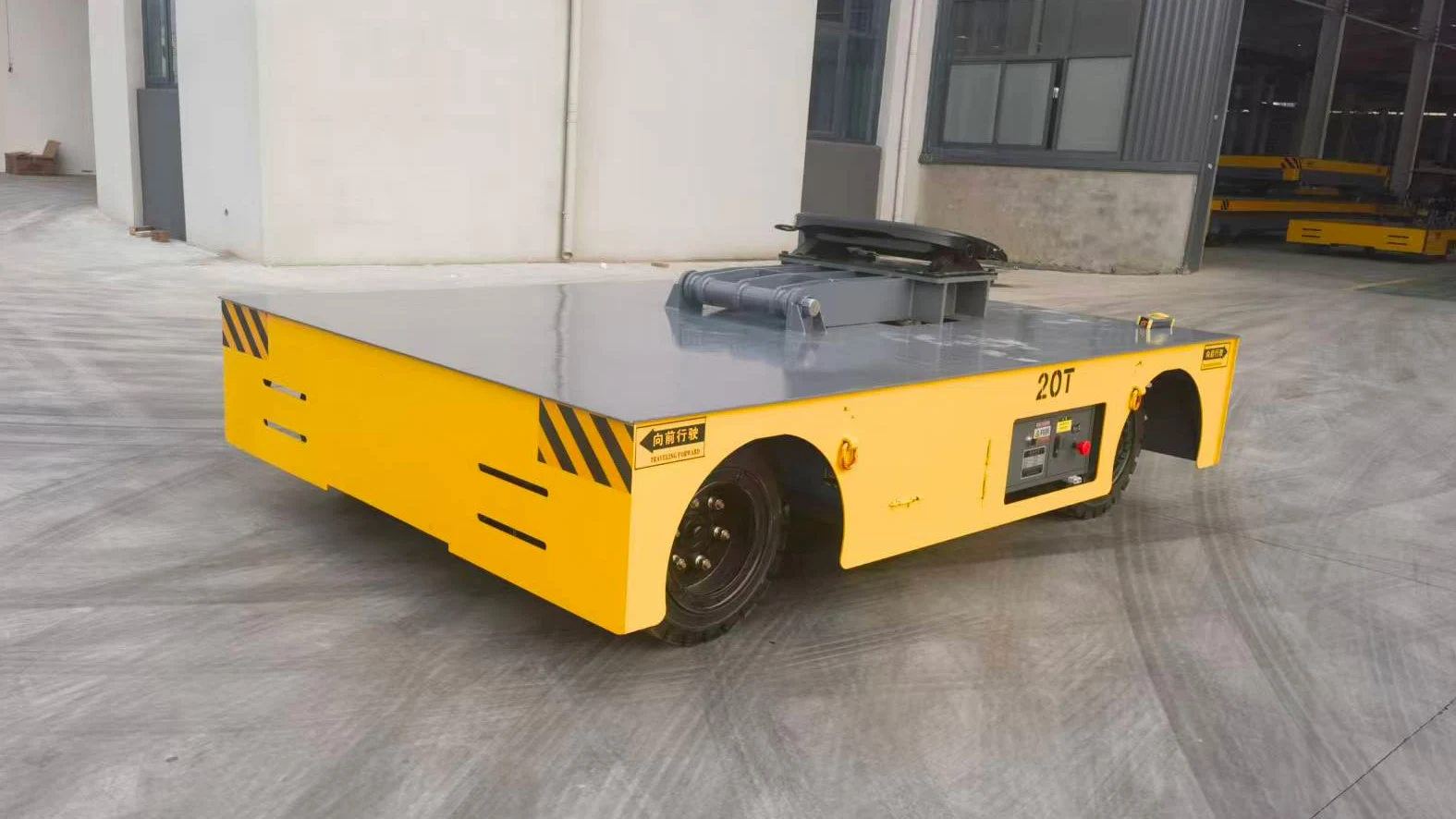 Rubber-Tired Trackless Electric Tractor for Container Chassis Handling